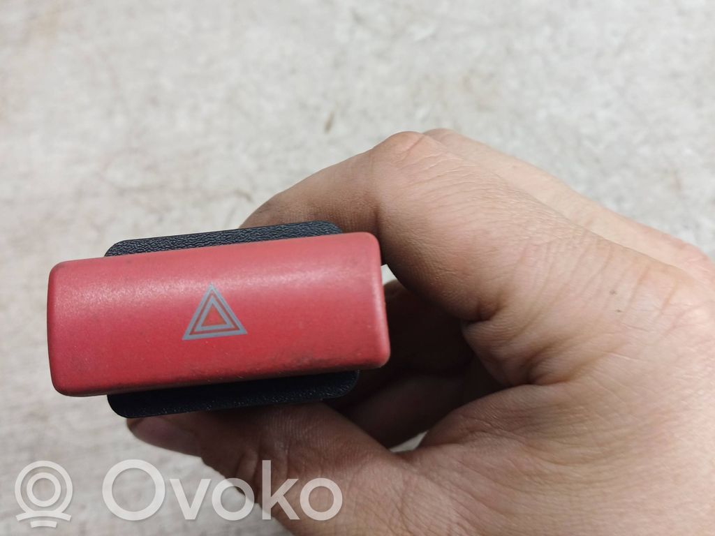 Land Rover Freelander Hazard light switch 