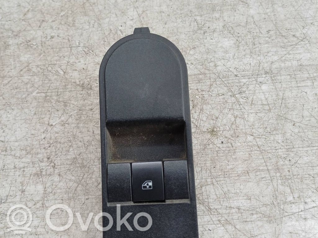 Opel Astra H Electric window control switch 