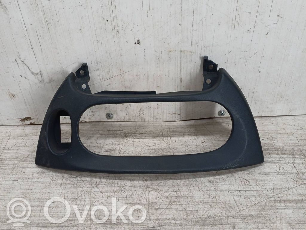Renault Megane I Kita salono detalė 