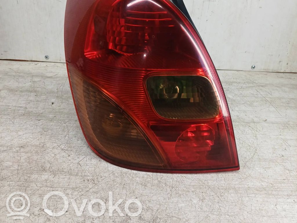 Toyota Corolla Verso E121 Lampa tylna 