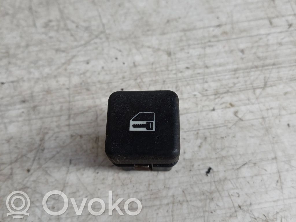 BMW 5 E39 Central locking switch button 