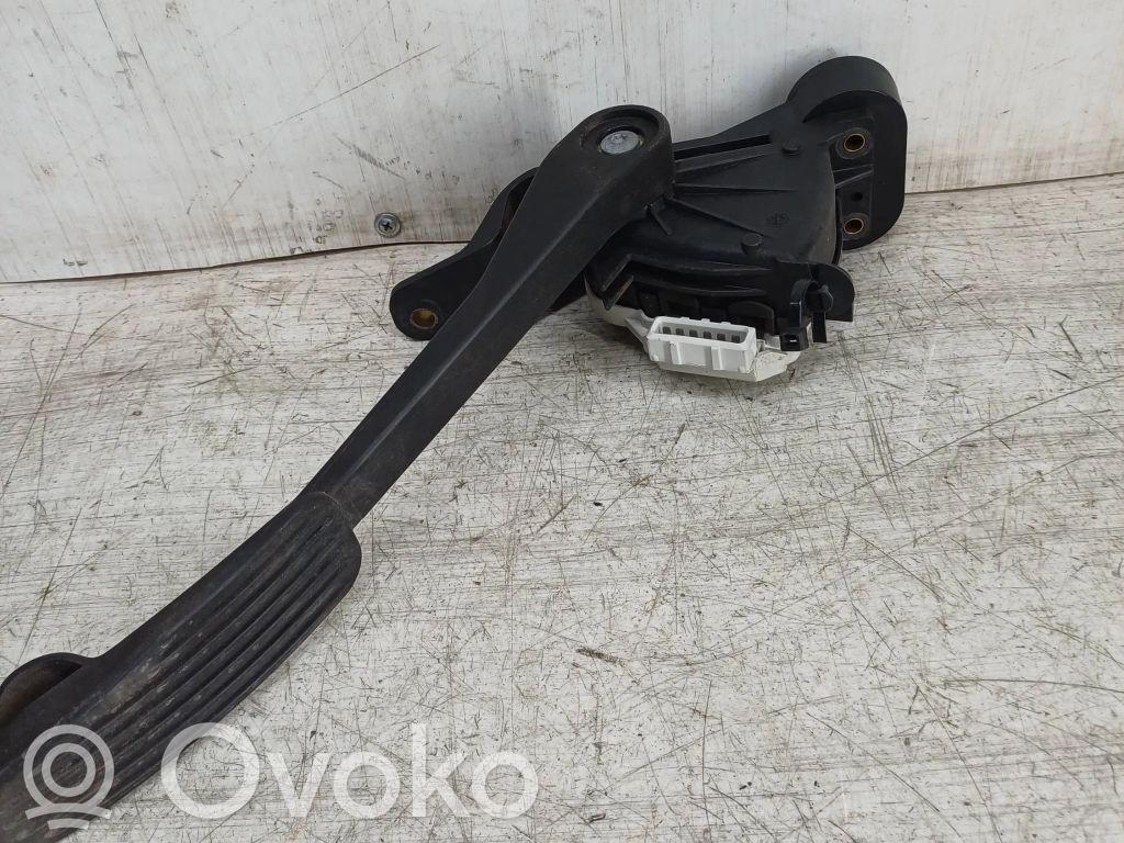 Volvo XC90 Accelerator throttle pedal 