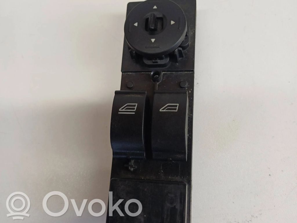 Ford Focus C-MAX Electric window control switch 