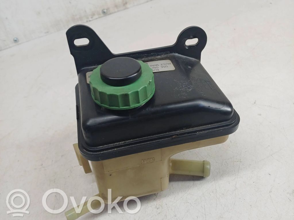 Audi 80 90 B3 Ohjaustehostimen nestesäiliö 