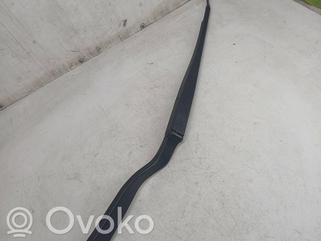 Nissan Murano Z50 Front wiper blade arm 