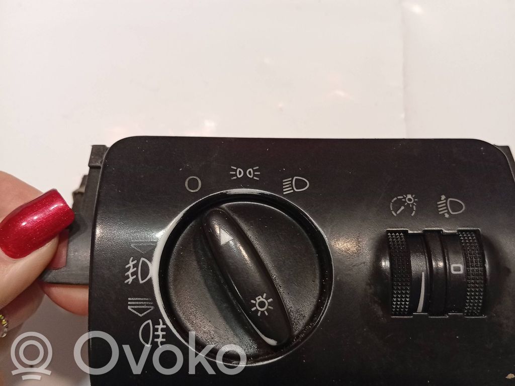 Audi A6 S6 C5 4B Light switch 