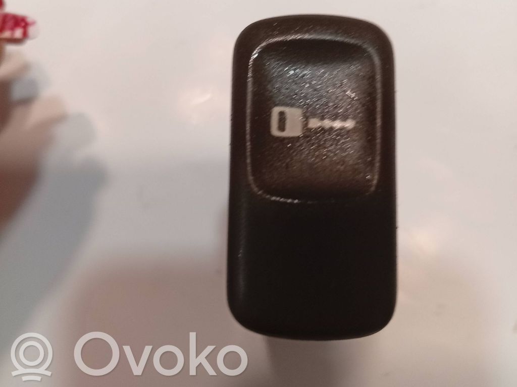 Volvo S40, V40 Central locking switch button 