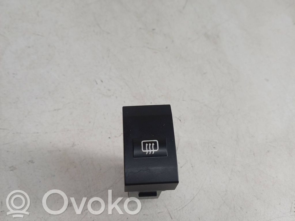 KIA Sorento Windscreen/window heater switch 