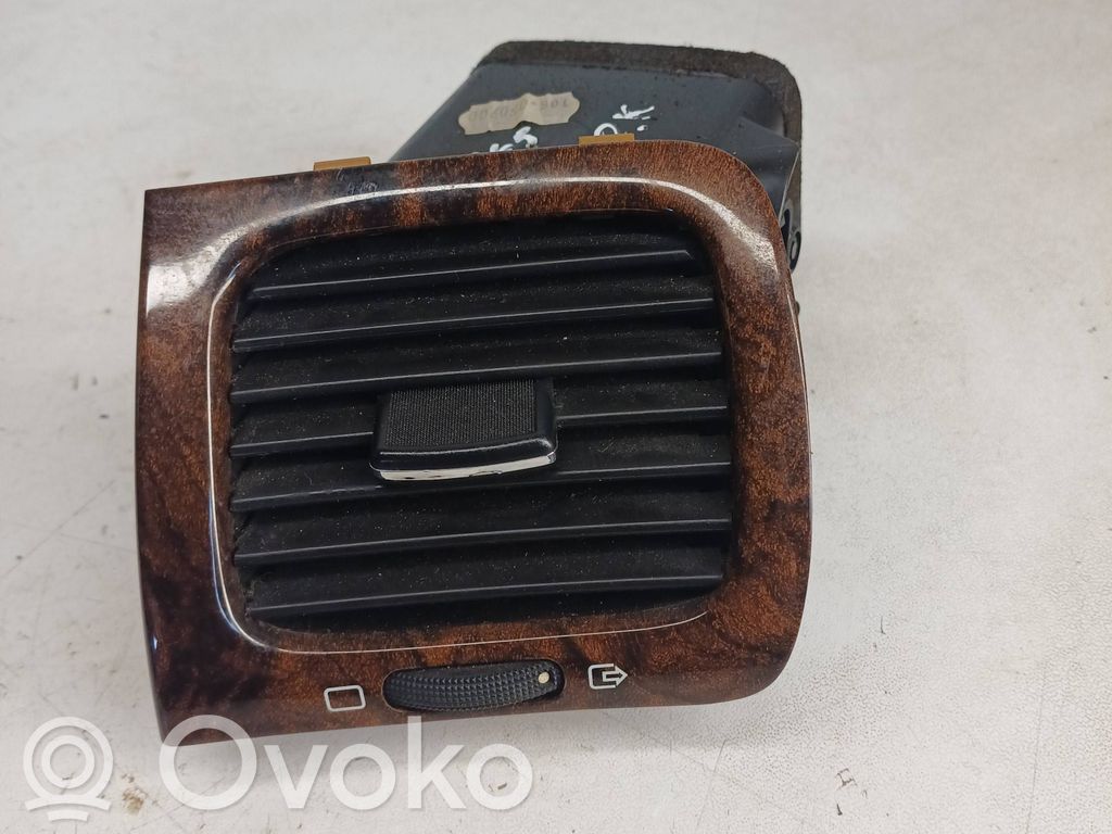 Peugeot 607 Boczna kratka nawiewu deski rozdzielczej 