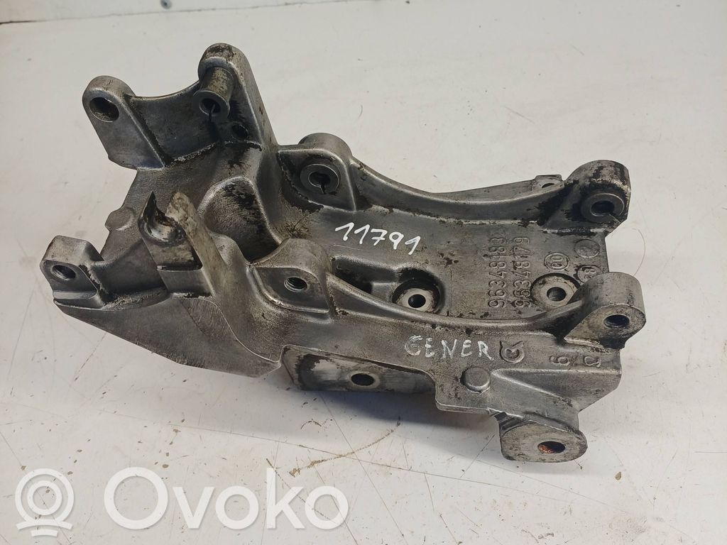 Peugeot 607 Generator/alternator bracket 