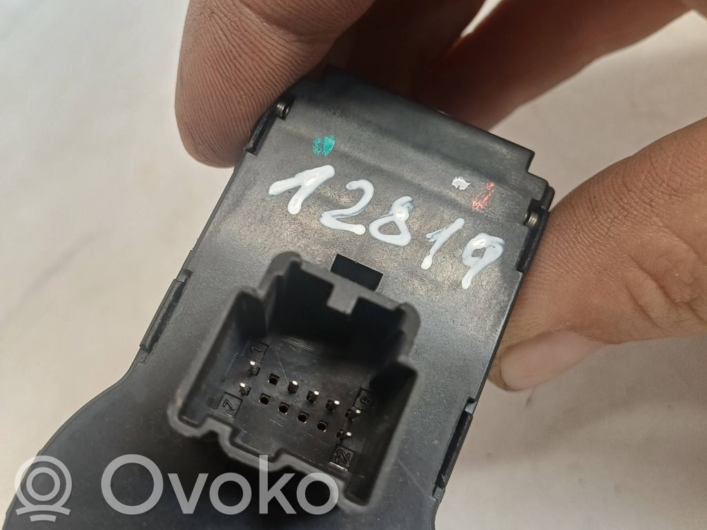 Opel Insignia A Light switch 