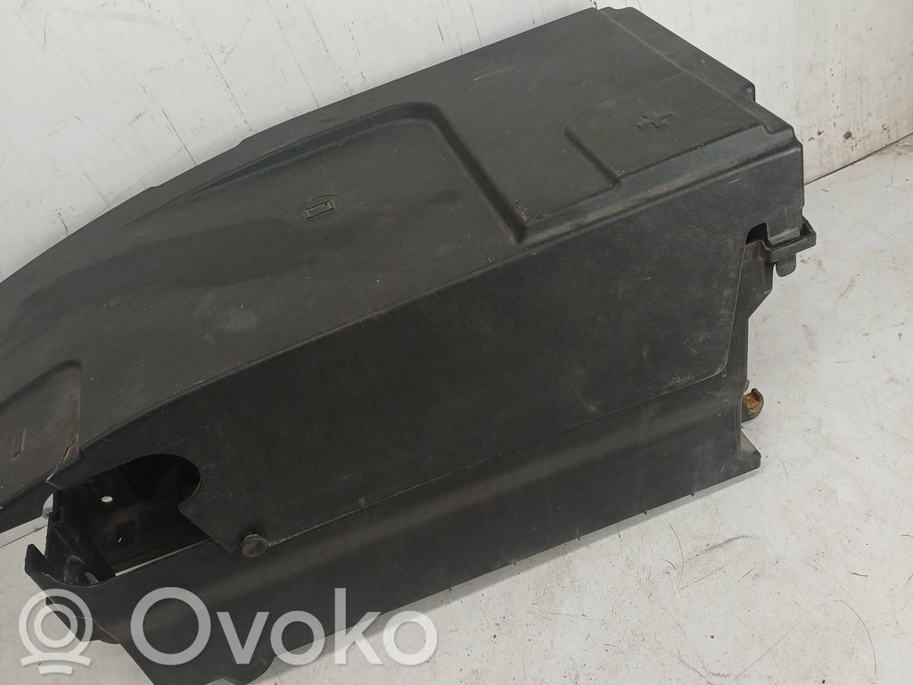 Opel Insignia A Akumulatora kaste 