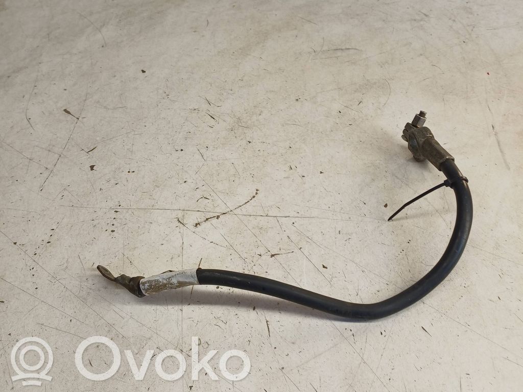 Opel Insignia A Minus / Klema / Przewód akumulatora 