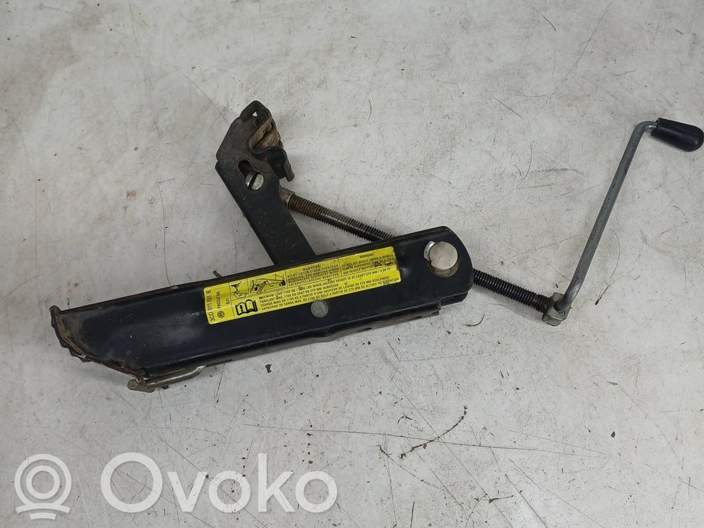 Volkswagen PASSAT B6 Lewarek samochodowy 