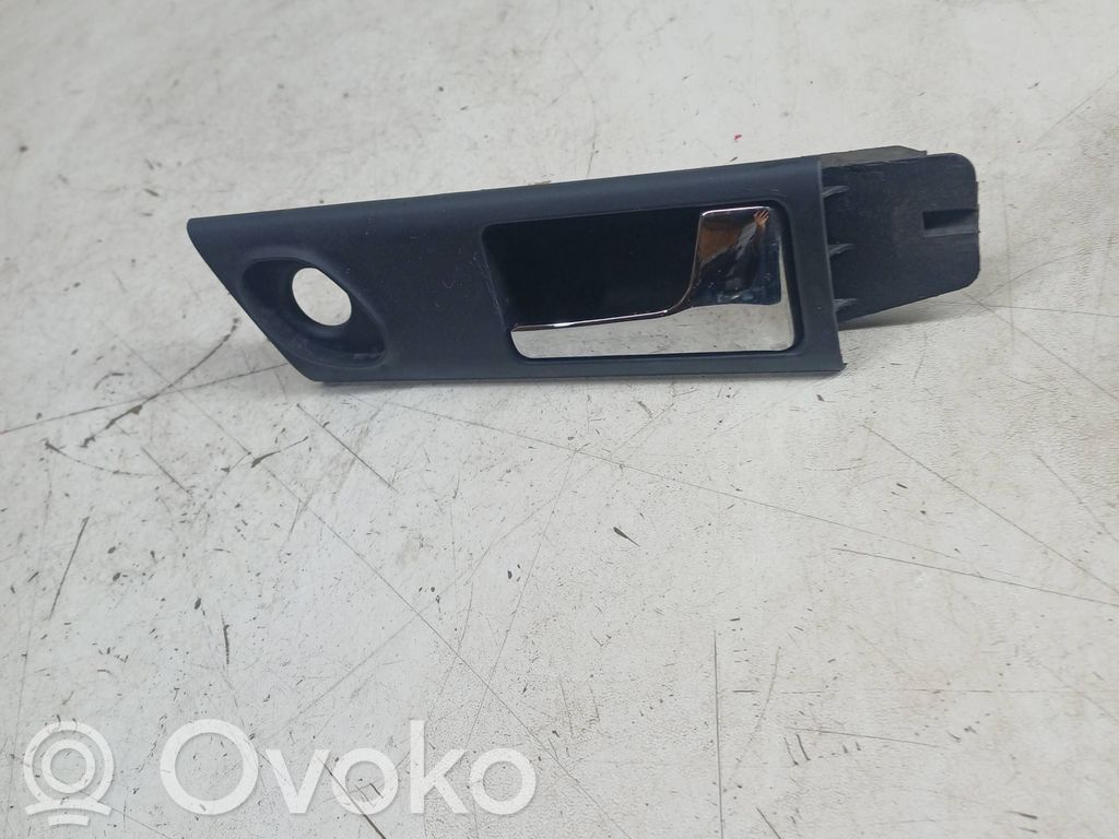 Audi A6 S6 C4 4A Manecilla interna puerta trasera 