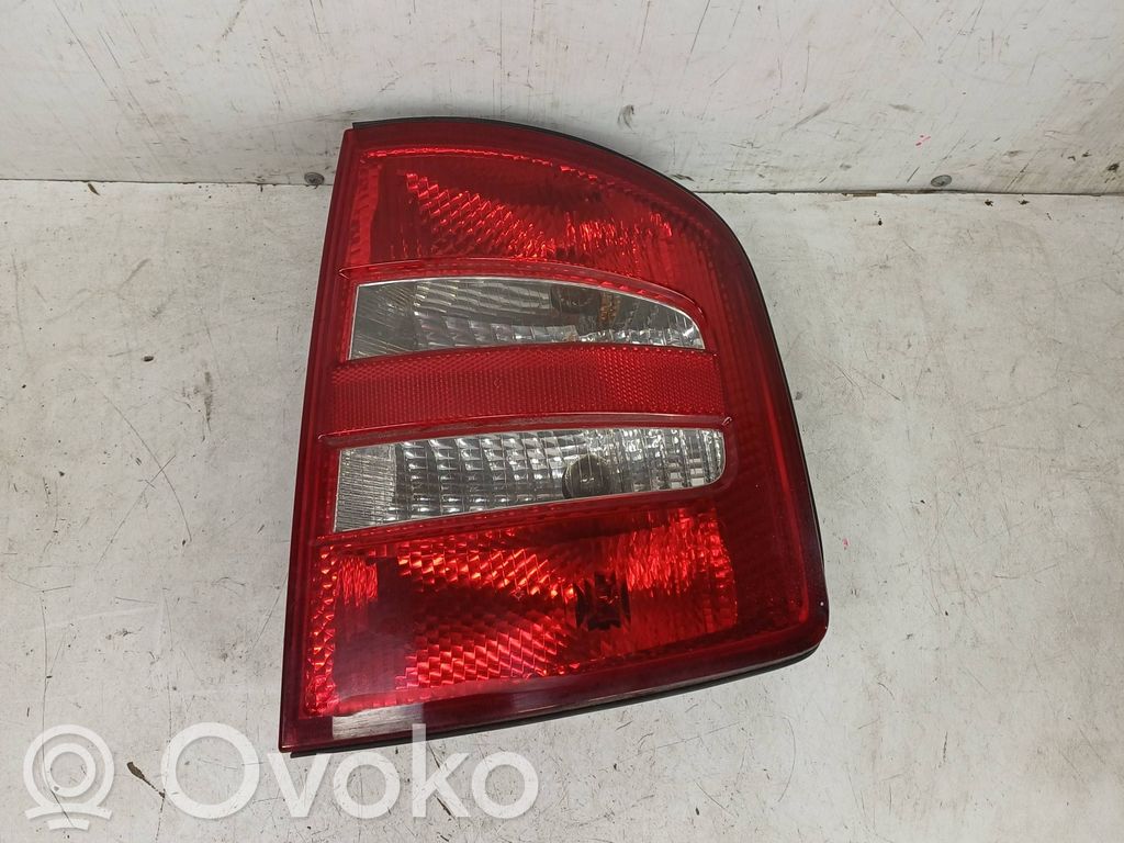 Lampa tylna   6Y9945112B,6Y9945112D,6Y9945096E