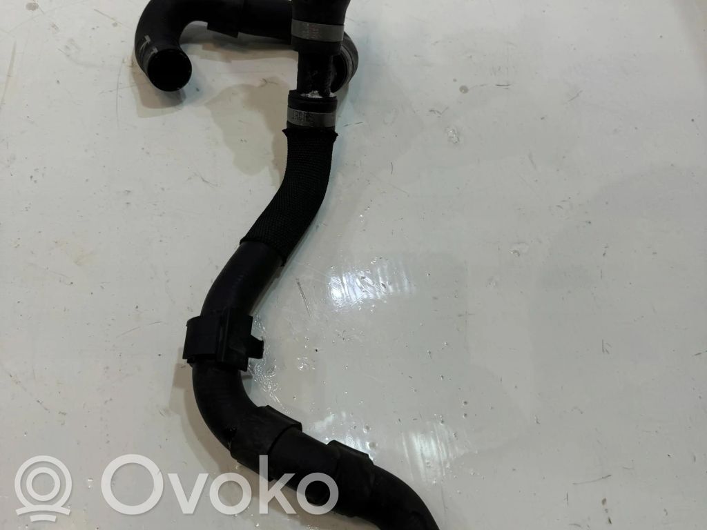 Skoda Superb B8 (3V) Conductă/furtun lichid de răcire motor 