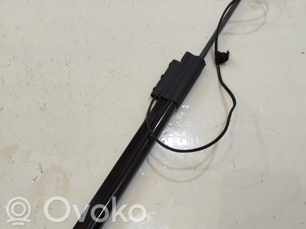 Avattavan katon letku   8W7