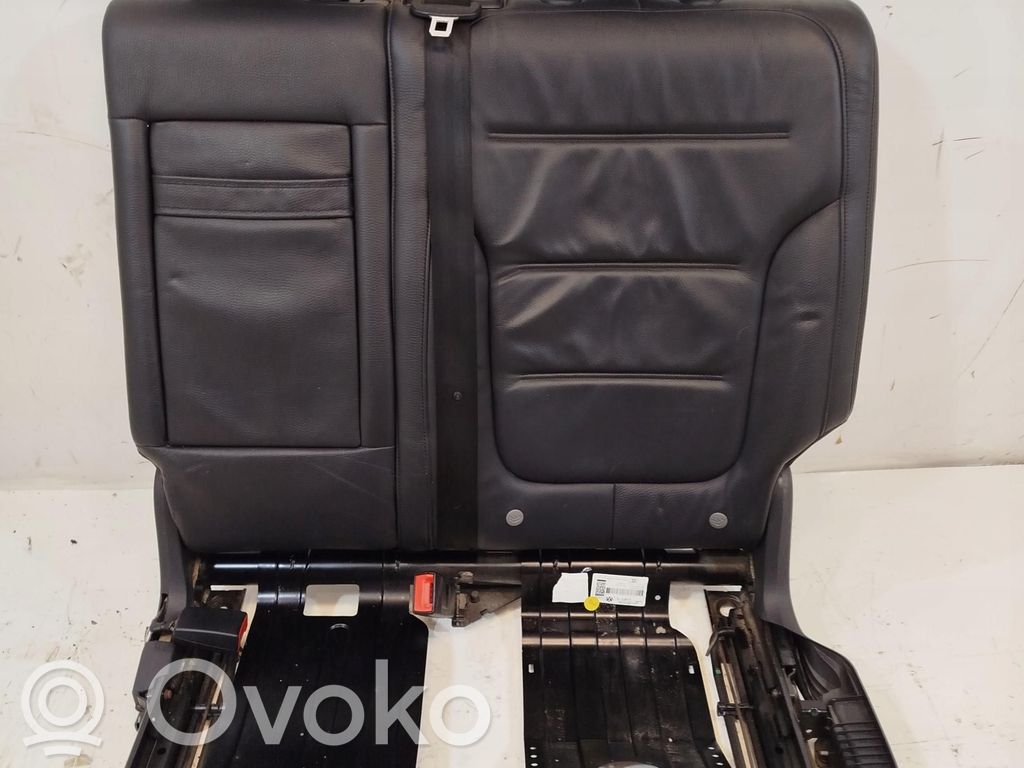 Volkswagen Touareg II Käsinoja 