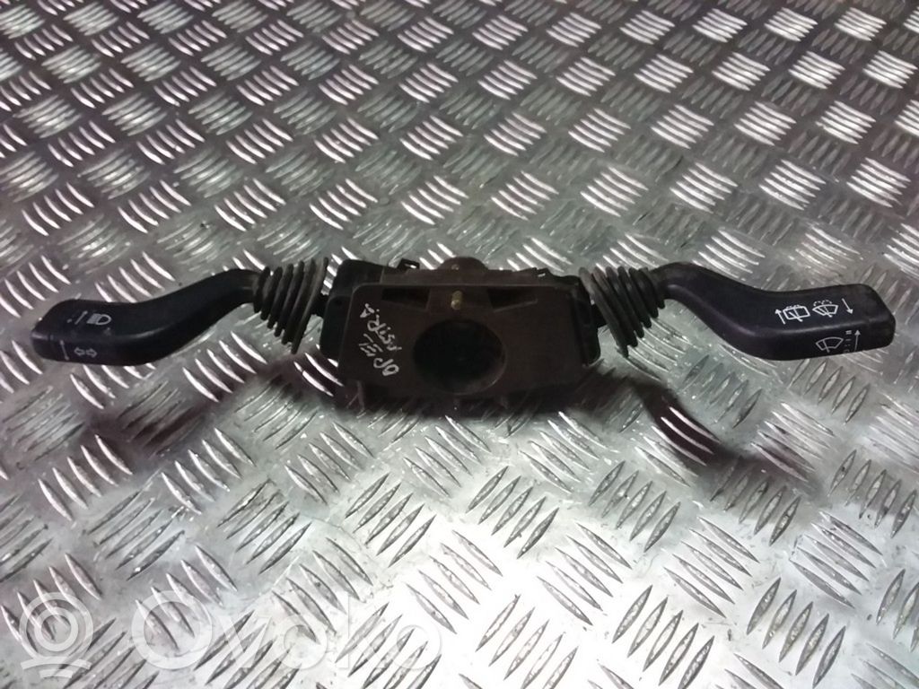 Opel Astra F Interruptor/palanca de limpiador de luz de giro 