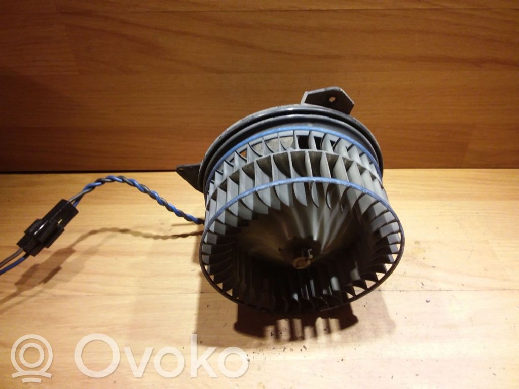 Chrysler Voyager Mazā radiatora ventilators 