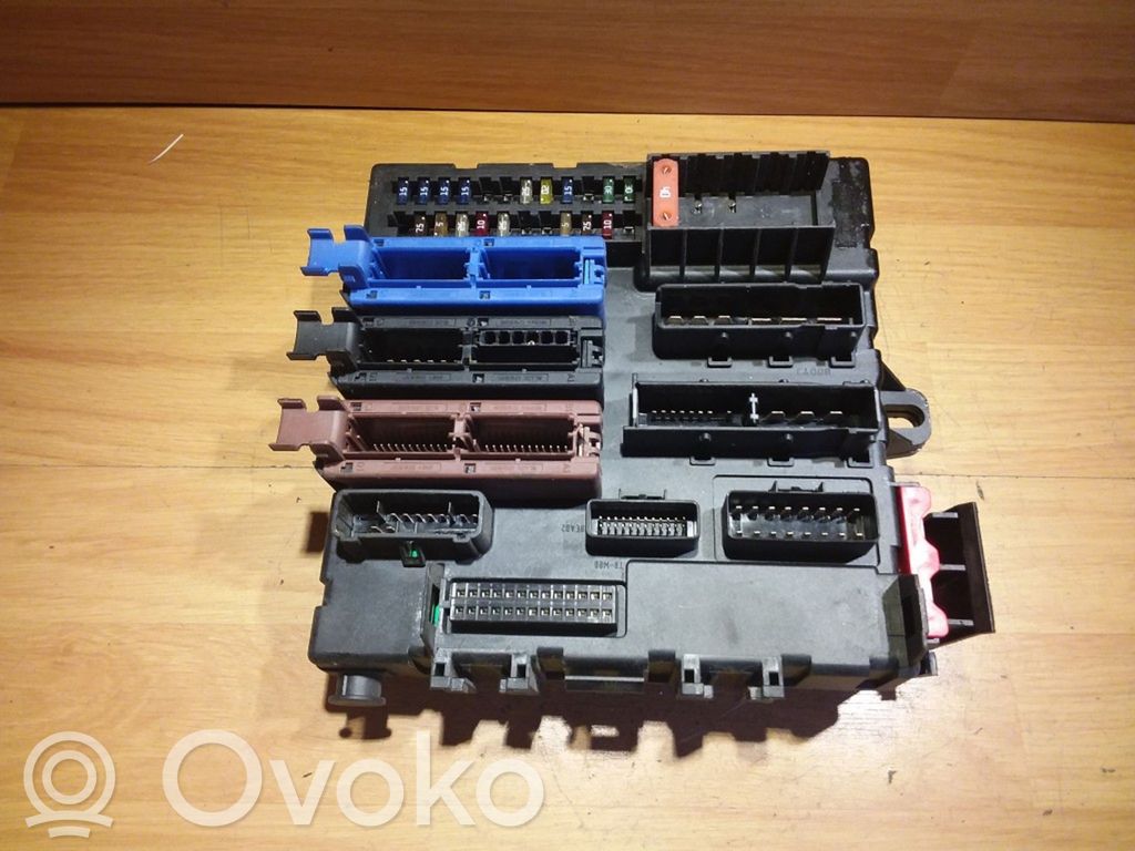 Opel Vectra C Fuse module 