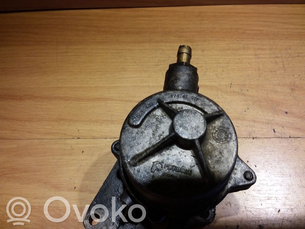 Peugeot Boxer Bomba de vacío 