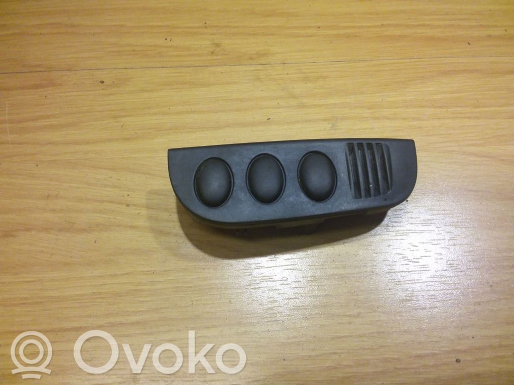 Citroen C3 Kita panelės detalė 