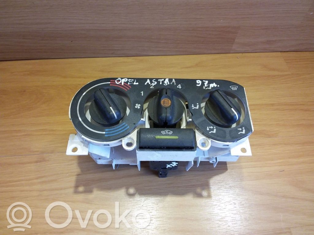 Opel Astra F Climate control unit 
