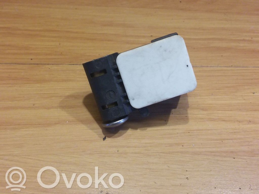 Sensor impacto/accidente para activar Airbag   0285003900,6911003