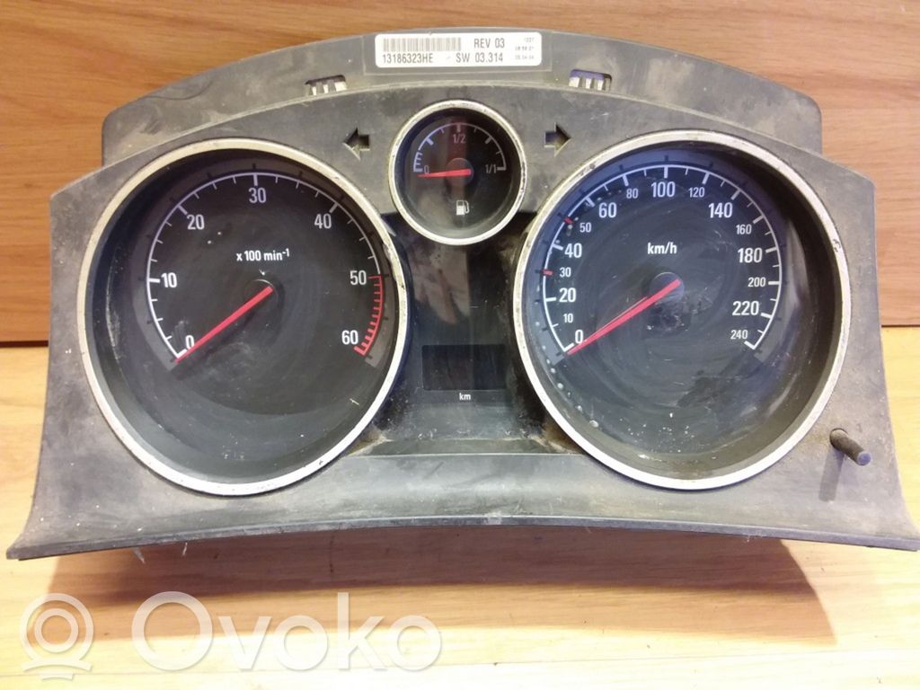 Opel Astra H Speedometer (instrument cluster) 