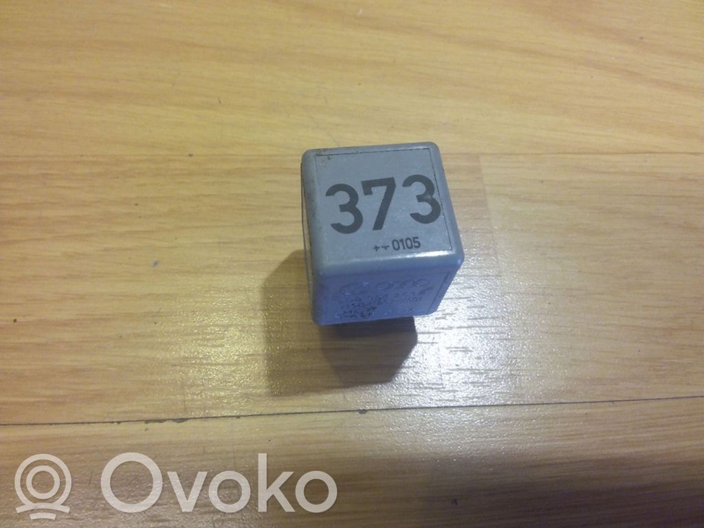 Muu rele   8D0951253A,373