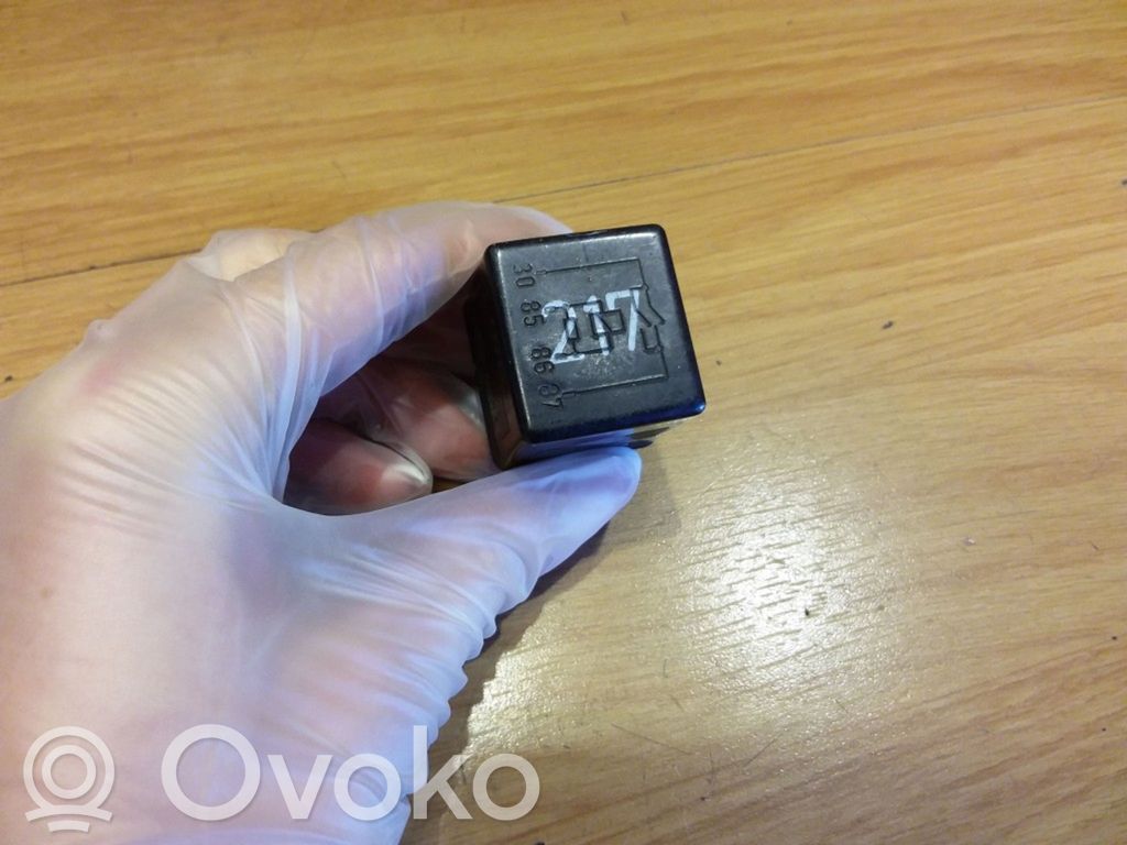 Audi A8 S8 D2 4D Muu rele 