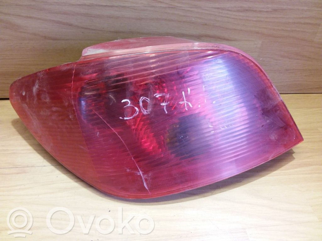 Peugeot 307 Galinis žibintas kėbule 