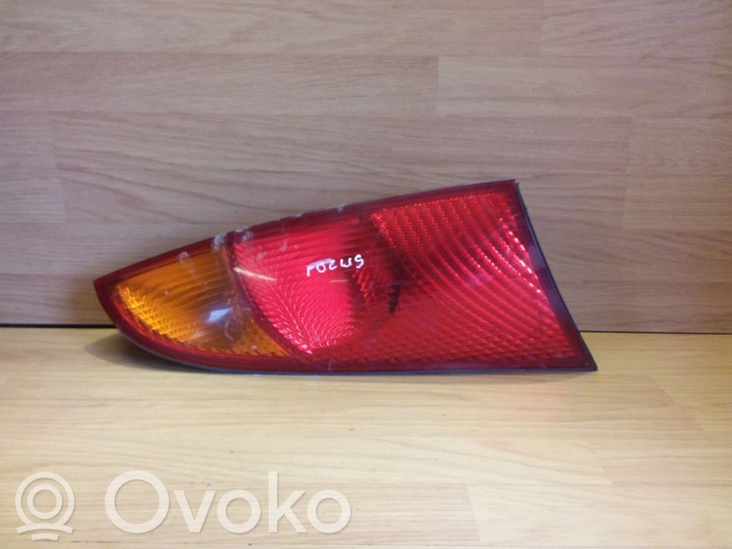 Ford Focus Aizmugurējais lukturis virsbūvē 