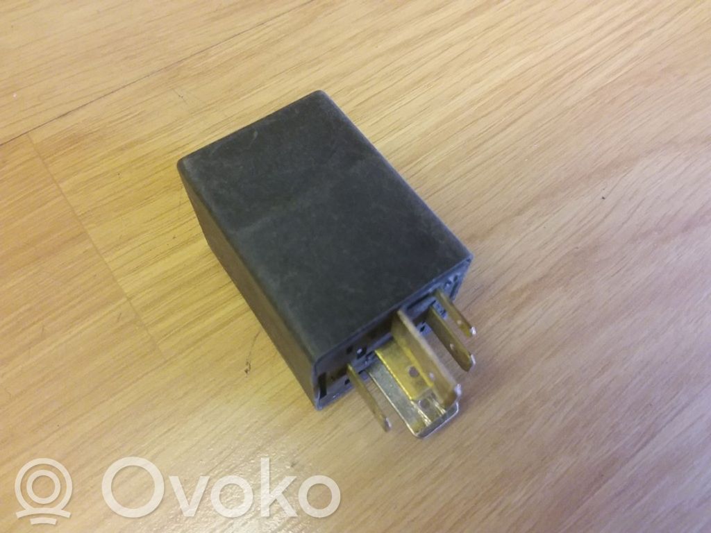 Opel Omega B1 Muu rele 