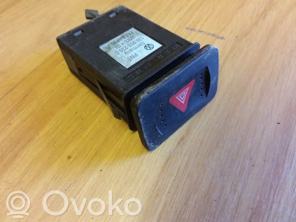 Volkswagen Golf IV Przycisk świateł awaryjnych 