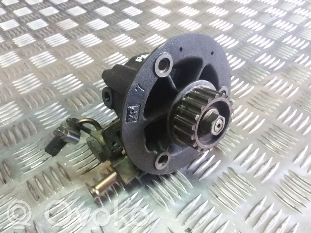 Nissan Primera Power steering pump 