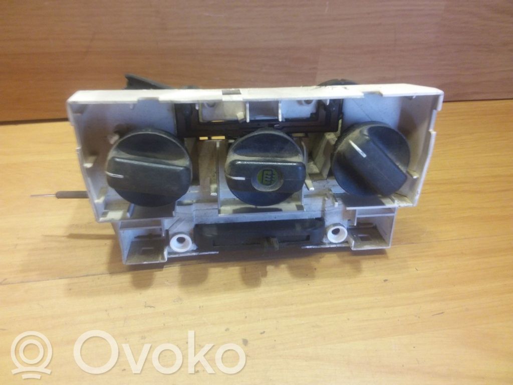 Opel Corsa B Climate control unit 