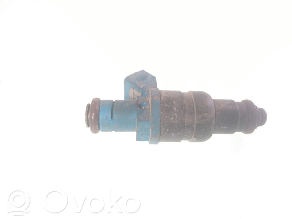 Audi A4 S4 B5 8D Polttoainesuutin 