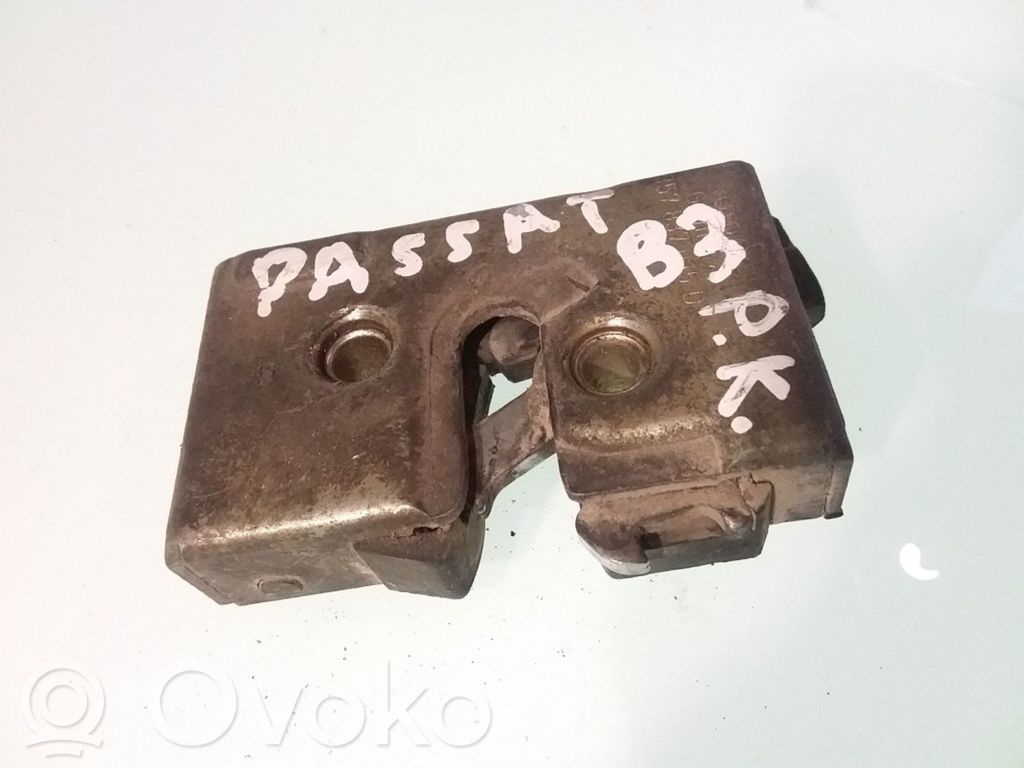 Zamek drzwi przednich   357837015D
