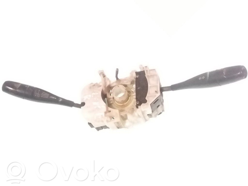 Mitsubishi Colt Interruptor/palanca de limpiador de luz de giro 