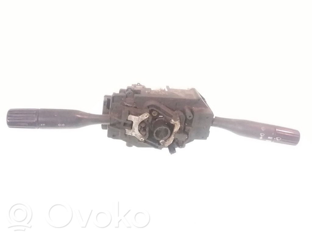 Mazda 323 Commodo, commande essuie-glace/phare 