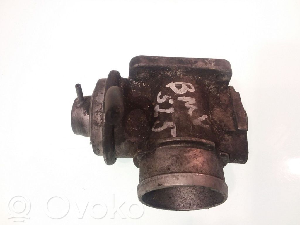 BMW 5 E39 EGR valve 