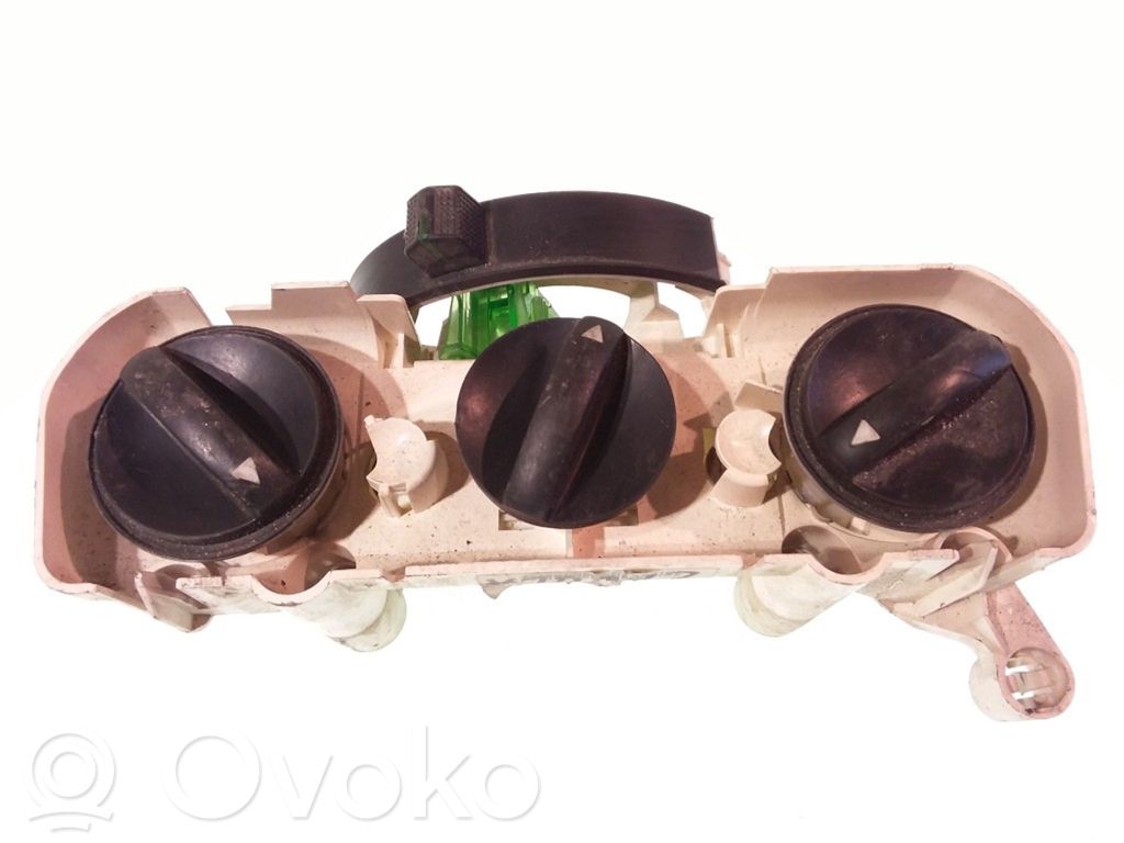 Toyota Corolla E120 E130 Climate control unit 