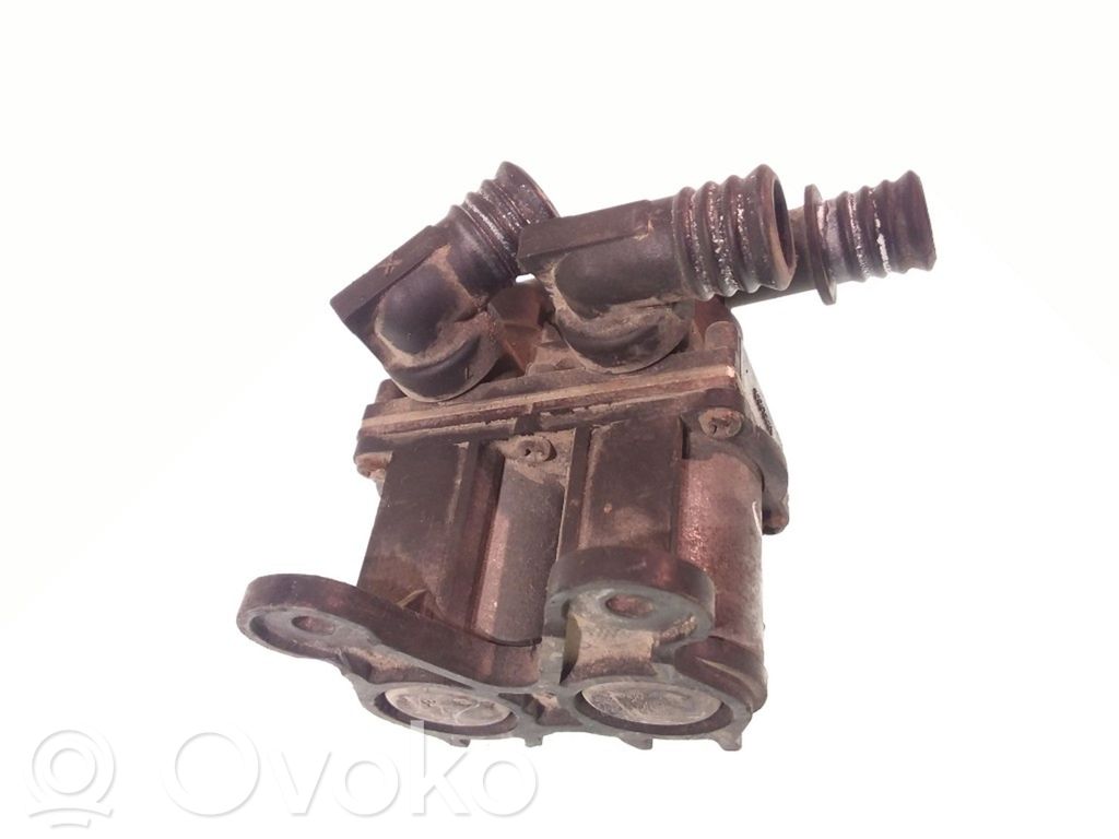 BMW 5 E34 Apsildes radiatora vārsts (-i) 