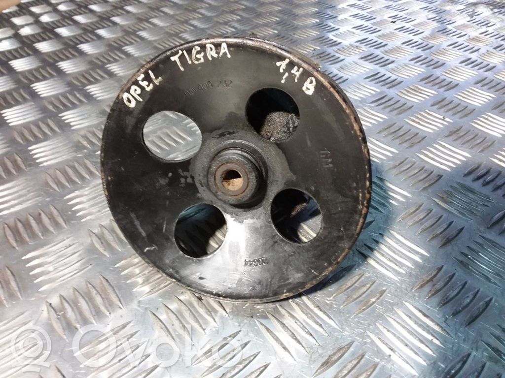Opel Tigra A Power steering pump 