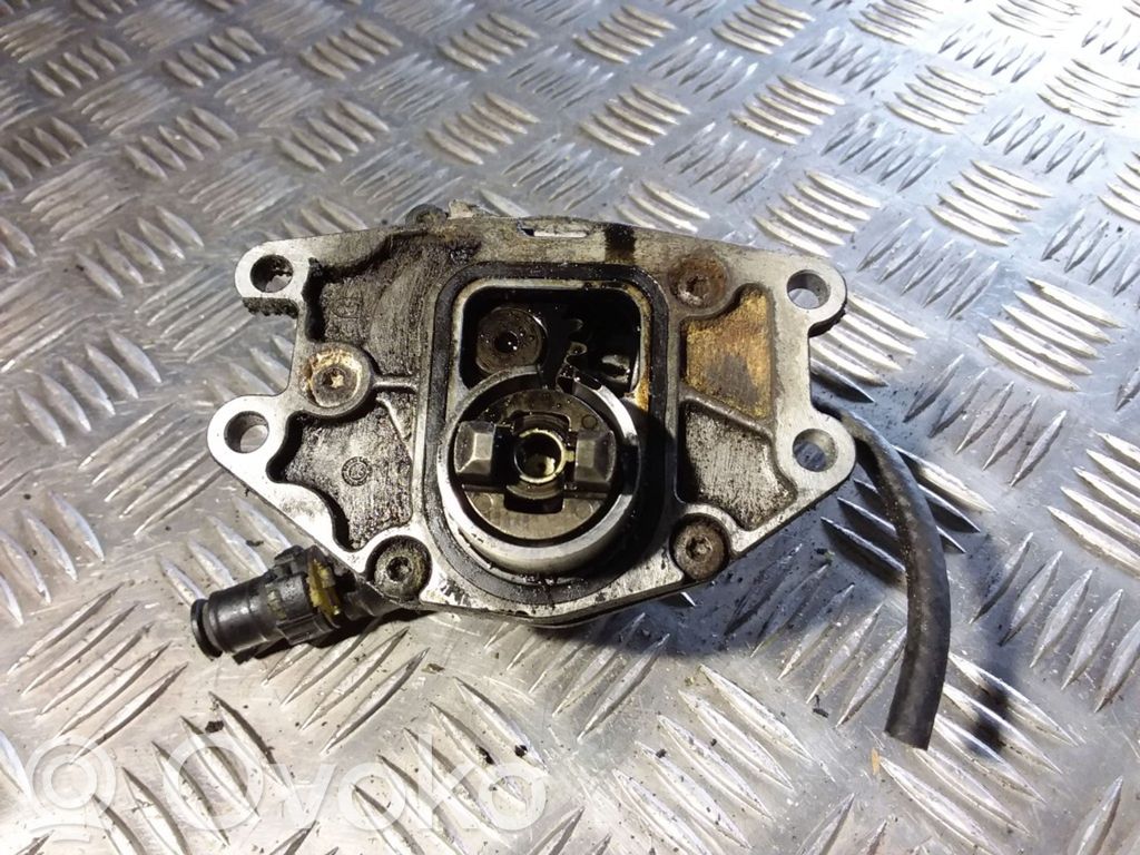 Opel Omega B2 Alipainepumppu 