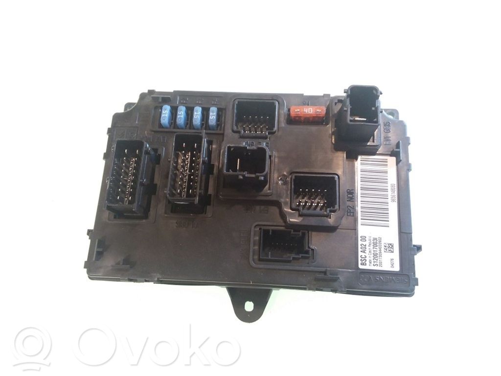 Peugeot 407 Fuse module 