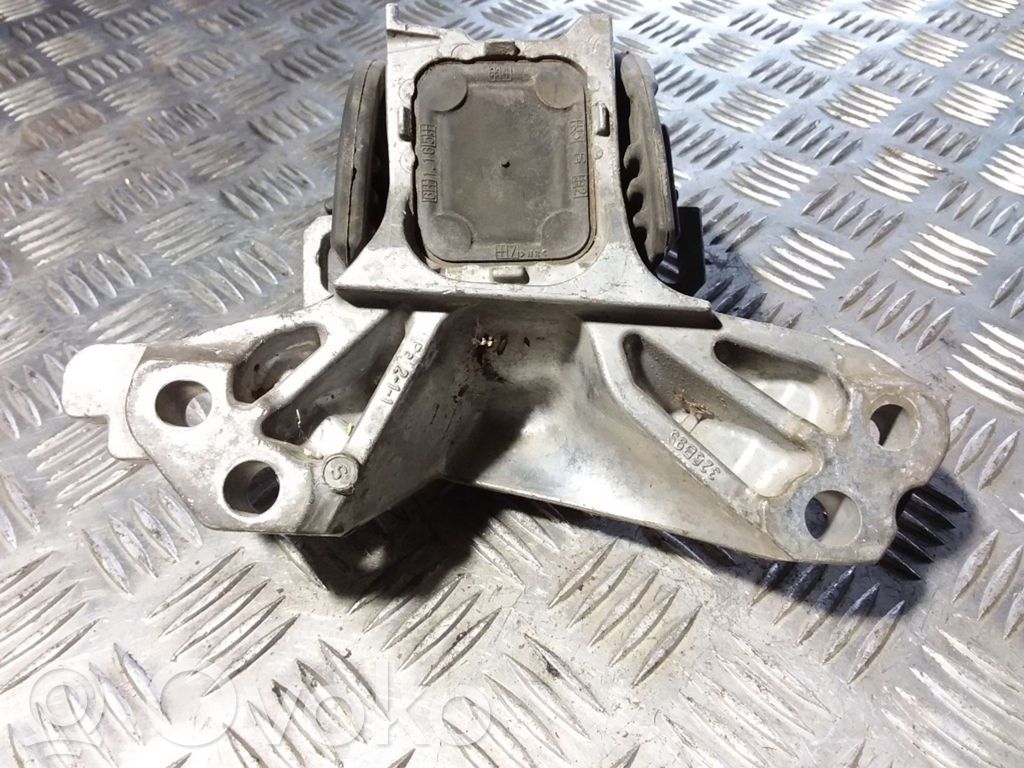 Peugeot 407 Engine mount bracket 